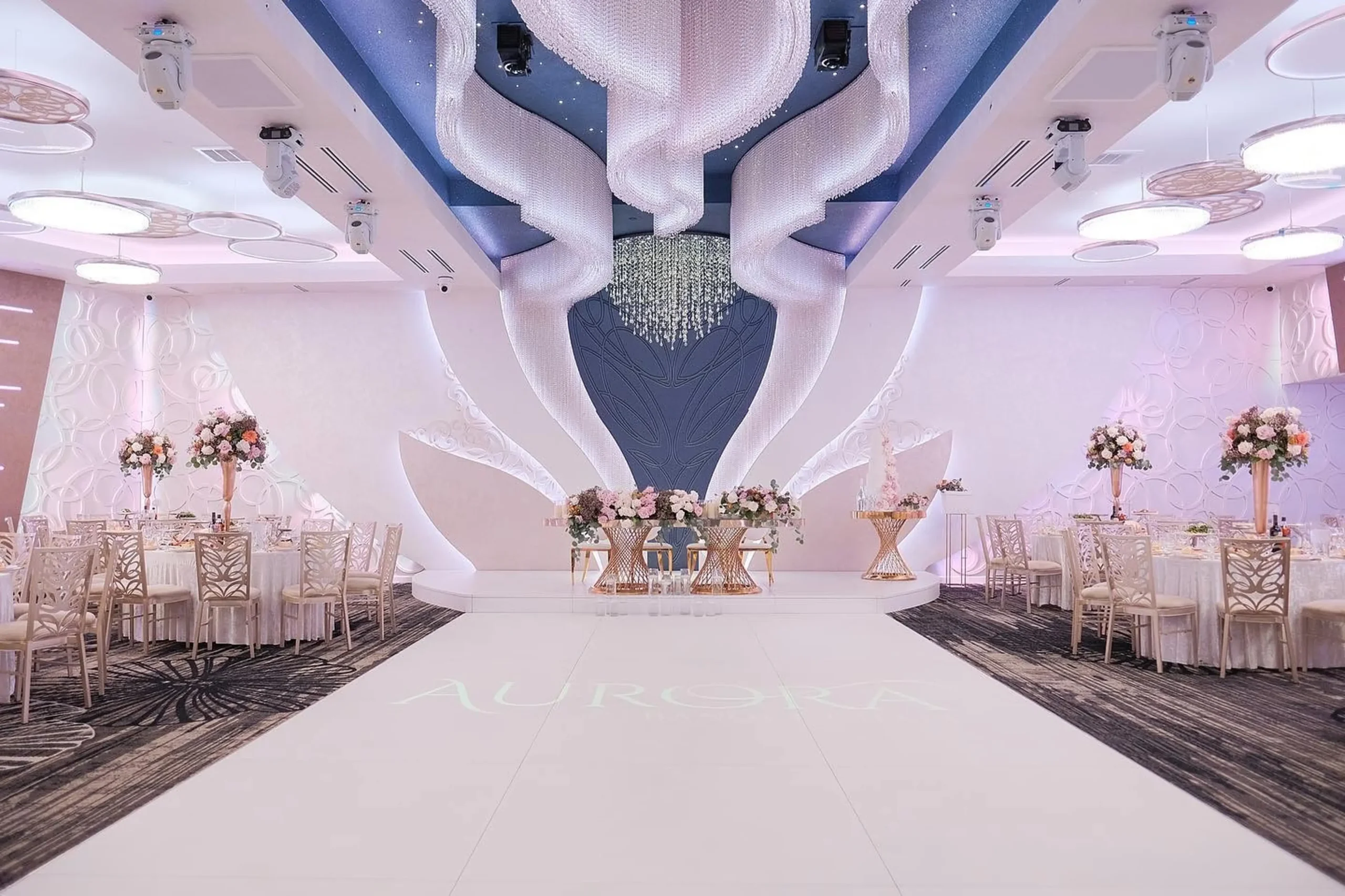 Holla App Me Now - Live Video Call & Revolutionize Messaging with Real Time.