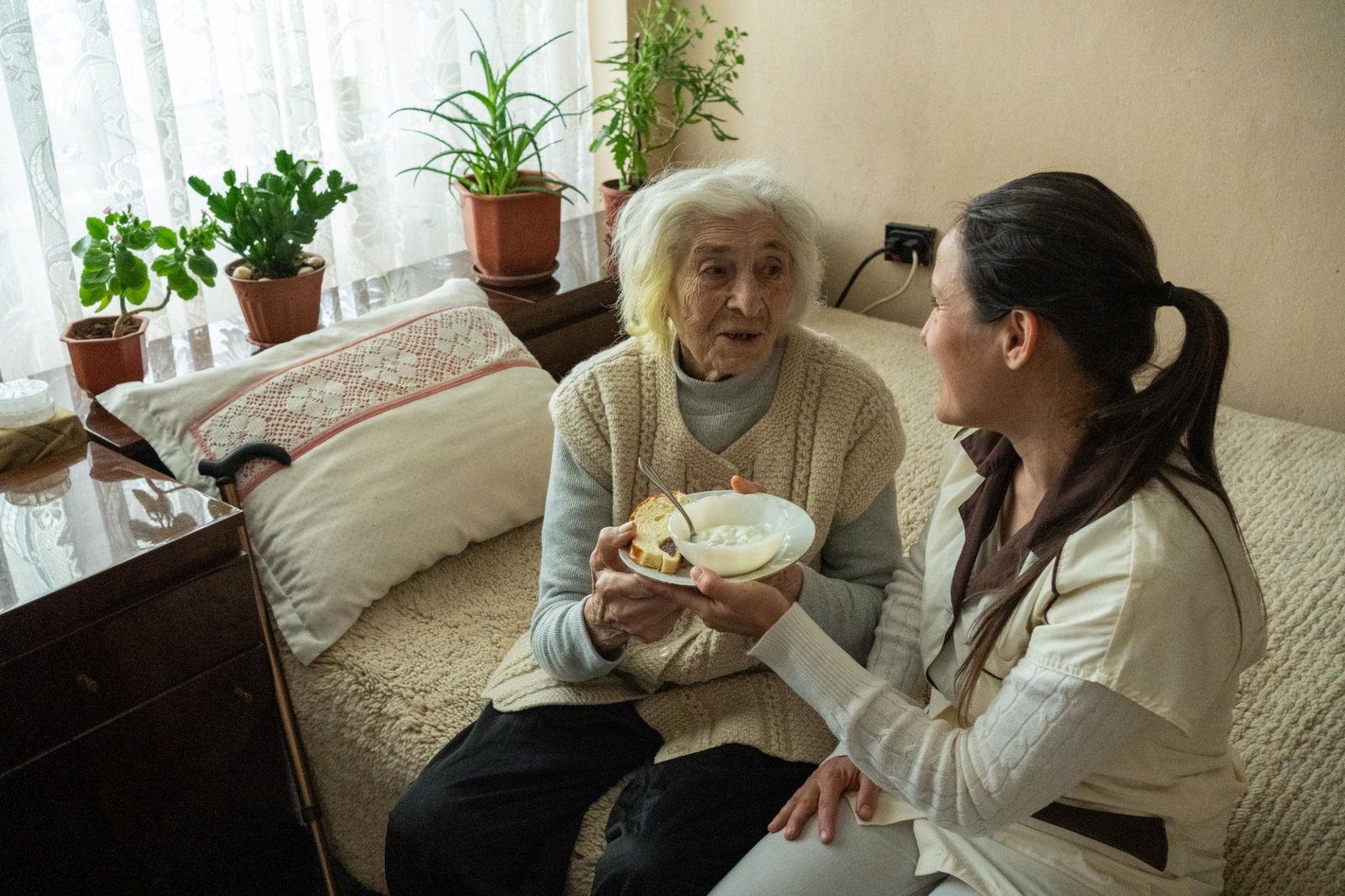 Home Caregivers in New York – 6 Roles in Healthcare Staffing Services